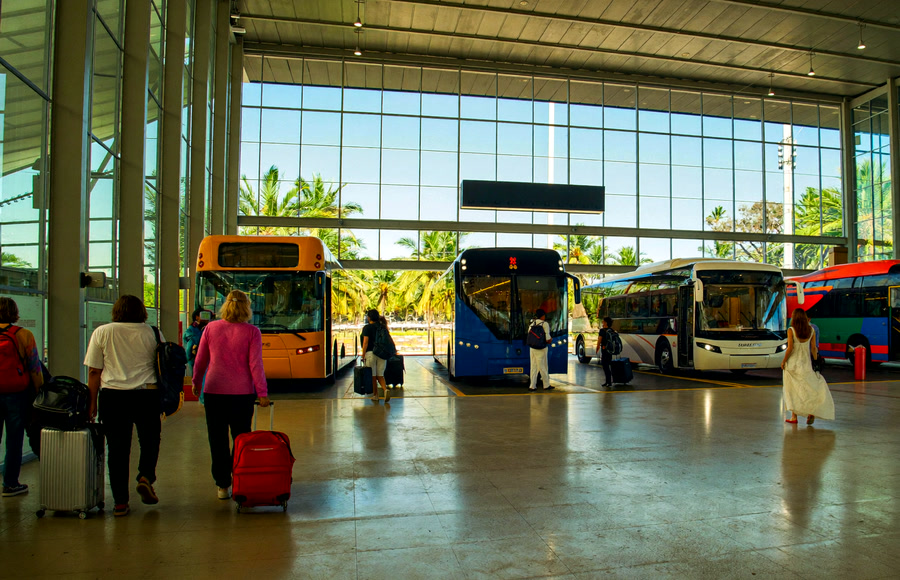 Chegada – Transfer IN (Rodoviária → Hotéis)